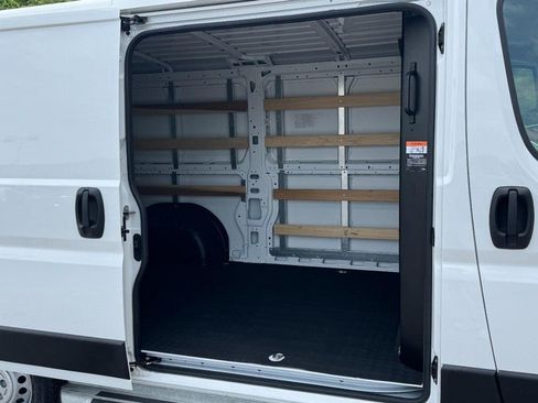 Used 2025 RAM ProMaster 2500 w/ U-Haul Equipment Group FWD image 11