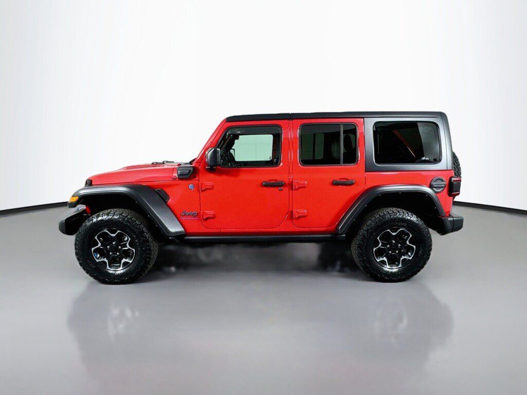 Used 2023 Jeep Wrangler Unlimited Rubicon 4xe w/ Safety Group AWD/4WD image 2