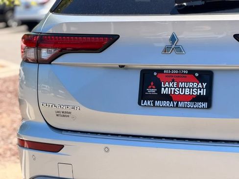 Used 2024 Mitsubishi Outlander SE FWD image 12