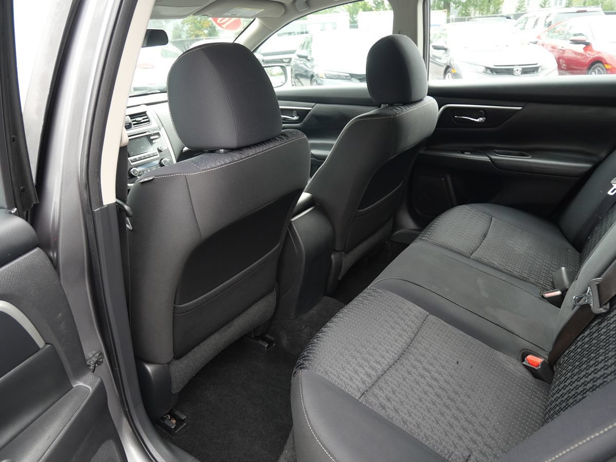 Used 2016 Nissan Altima 2.5 SV FWD image 19