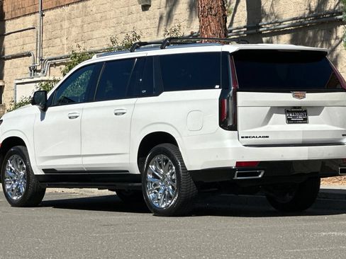 Used 2023 Cadillac Escalade ESV Premium Luxury w/ LPO, Radiant Package AWD/4WD image 5