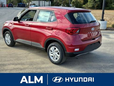 New 2026 Hyundai Venue SE image 8