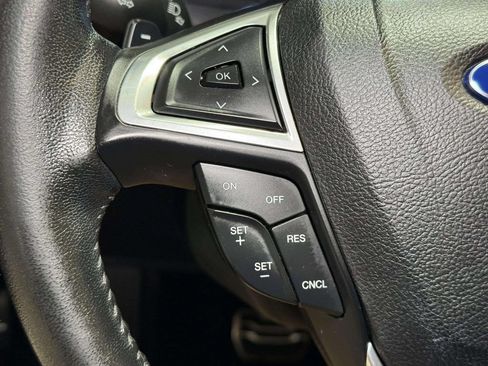 Used 2017 Ford Fusion Titanium AWD/4WD image 10