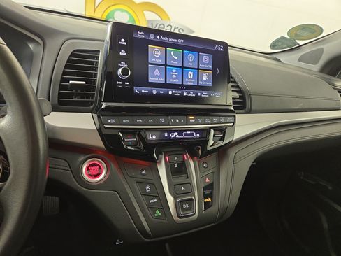 Used 2025 Honda Odyssey Sport-L image 23