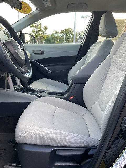 Used 2022 Toyota Corolla Cross L FWD image 17