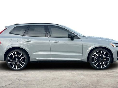 Certified 2024 Volvo XC60 T8 Ultimate w/ Protection Package Premier image 10