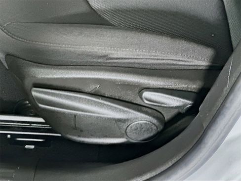 Used 2021 Jeep Renegade Latitude image 21