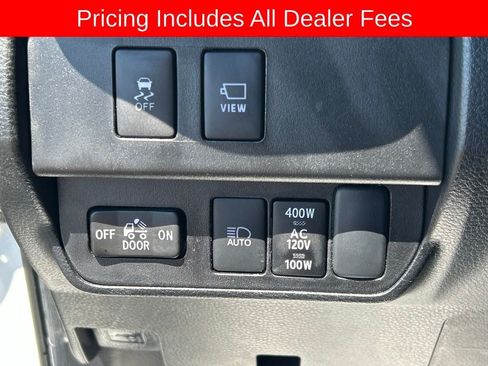 Used 2023 Toyota Tacoma TRD Off-Road w/ TRD Premium Off Road Package AWD/4WD image 7