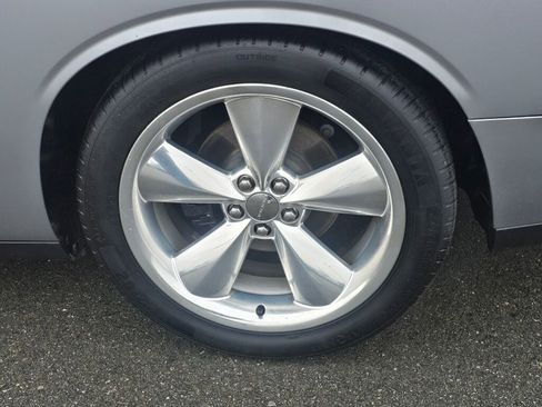 Used 2015 Dodge Challenger R/T Plus image 11