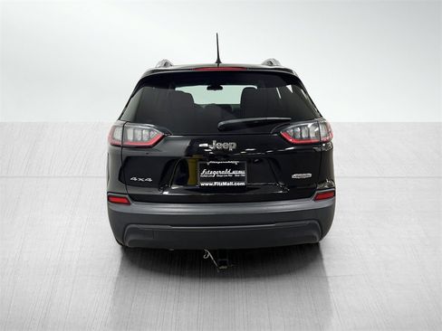 Used 2020 Jeep Cherokee Latitude w/ Cold Weather Group image 6