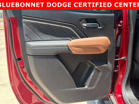 Used 2024 GMC Canyon AT4 w/ Technology Package AWD/4WD image 14