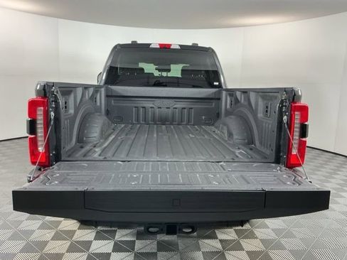 Certified 2025 Ford F350 Lariat w/ Black Appearance Package image 7