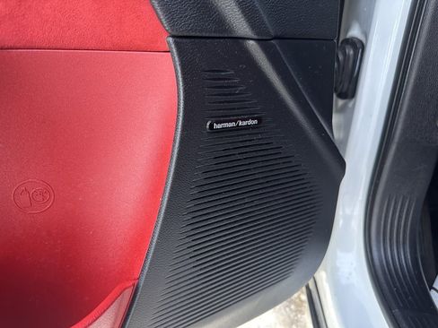 Used 2015 Dodge Challenger SRT w/ Technology Group image 23