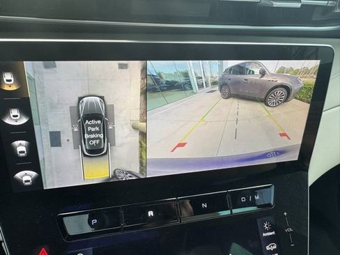 Certified 2023 Maserati Grecale Modena image 12