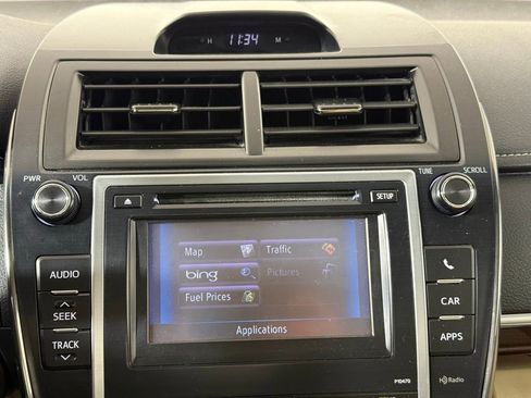 Used 2014 Toyota Camry L image 5