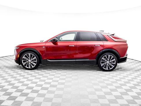 Certified 2025 Cadillac Lyriq Luxury w/ LPO, Floor Liner Package image 2