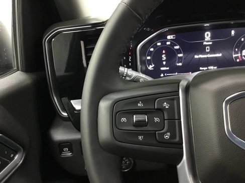 Used 2026 GMC Sierra 1500 SLT AWD/4WD image 34