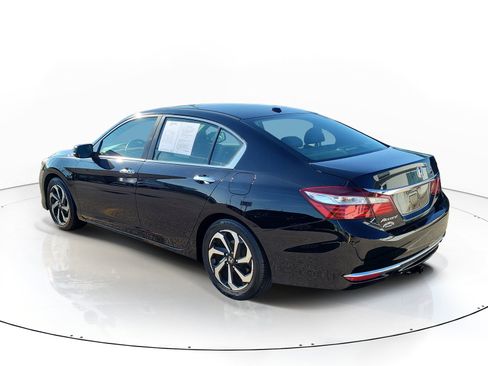 Used 2016 Honda Accord EX image 4