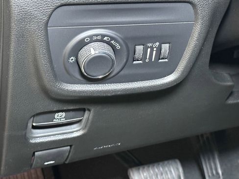 New 2025 Jeep Grand Cherokee Laredo image 19