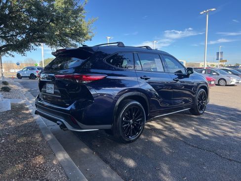 Used 2023 Toyota Highlander XSE image 7