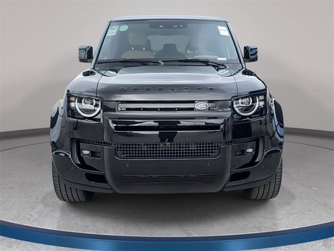 New 2026 Land Rover Defender 110 V8 image 2