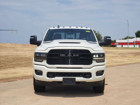 Used 2024 RAM 2500 Limited AWD/4WD image 6