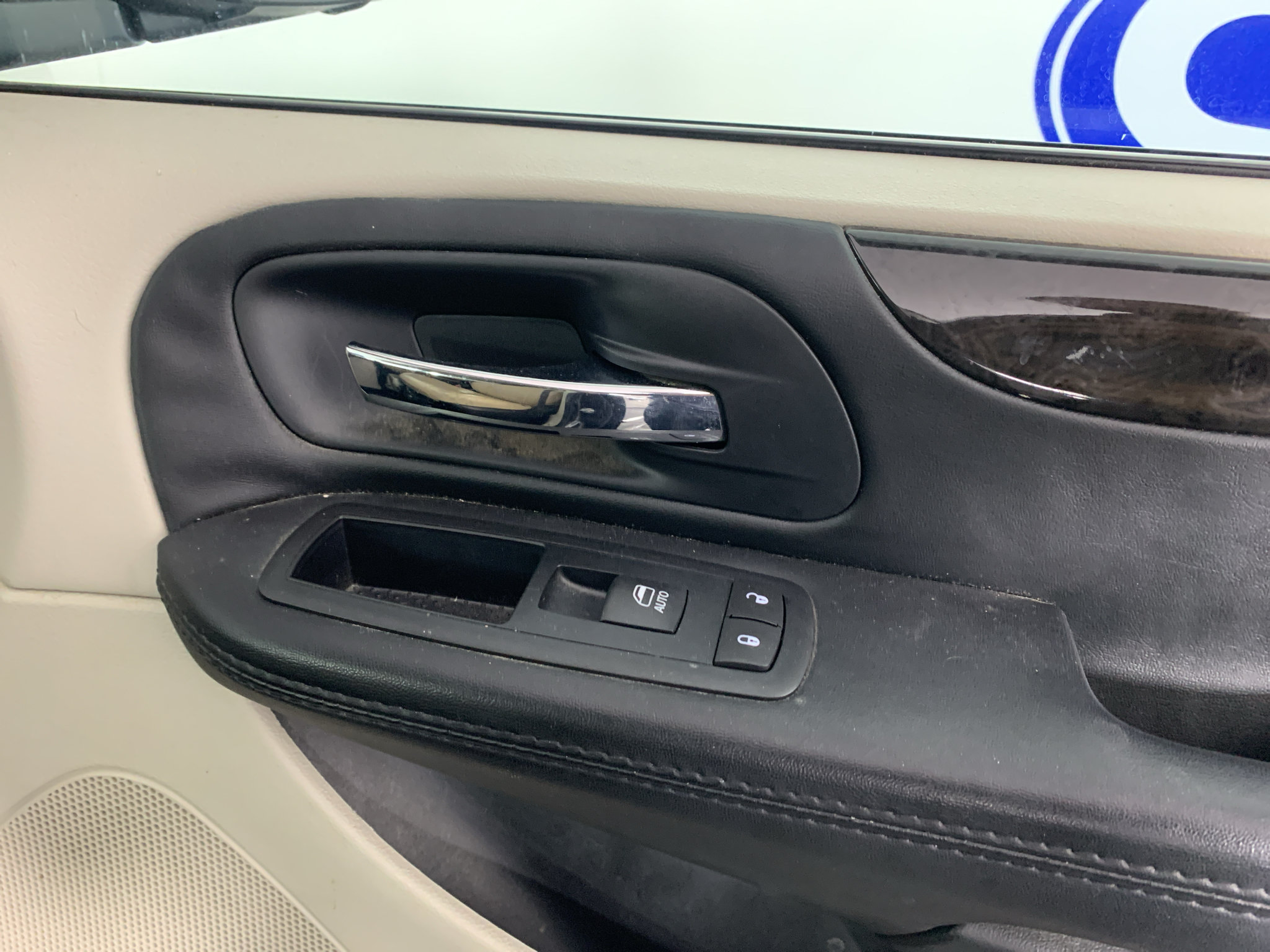 Used 2016 Dodge Grand Caravan SE w/ Quick Order Package 29E SE FWD image 31