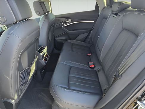 Used 2020 Audi e-tron Premium Plus image 14