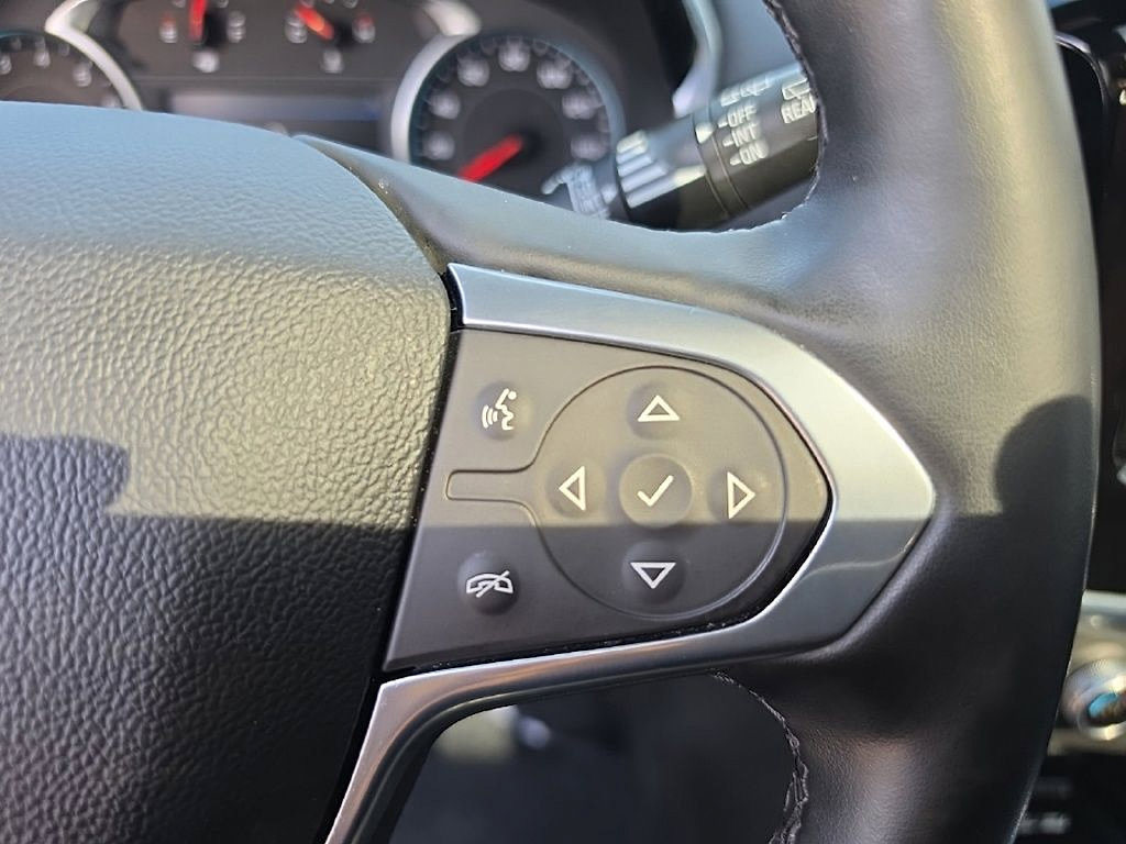 Used 2024 Chevrolet Traverse RS AWD/4WD image 11
