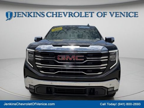 Used 2023 GMC Sierra 1500 SLT w/ SLT Premium Package AWD/4WD image 12