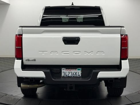 Used 2026 Toyota Tacoma SR5 AWD/4WD image 11