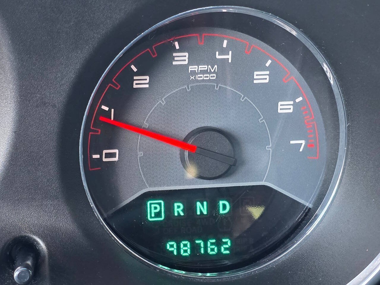 Used 2012 Dodge Avenger SXT FWD image 17