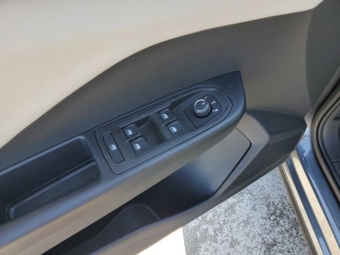 New 2025 Volkswagen Taos S image 11