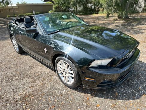 Used 2013 Ford Mustang Premium image 3