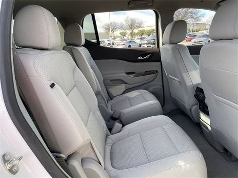 Used 2023 GMC Acadia SLE w/ Driver Convenience Package image 26