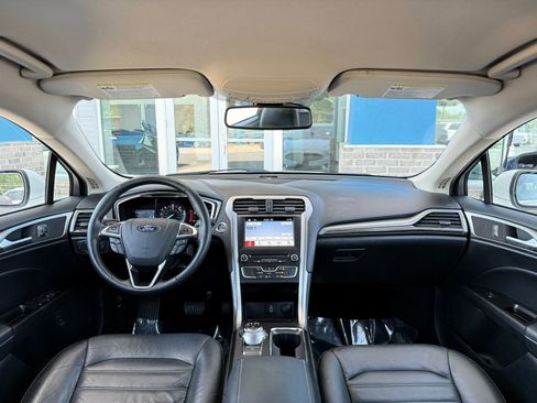 Used 2018 Ford Fusion SE w/ Equipment Group 602A FWD image 23