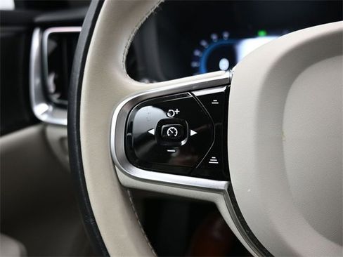 Used 2023 Volvo S60 B5 Ultimate w/ Climate Package image 25