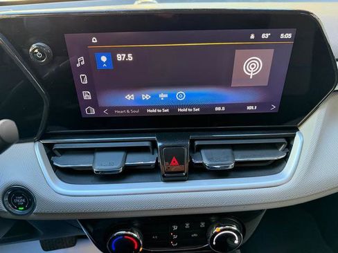 Used 2025 Chevrolet TrailBlazer LT image 13