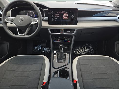 New 2026 Volkswagen Taos SE FWD image 13