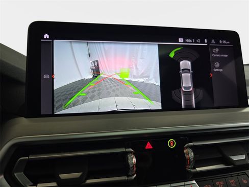 Used 2025 BMW X4 xDrive30i image 26