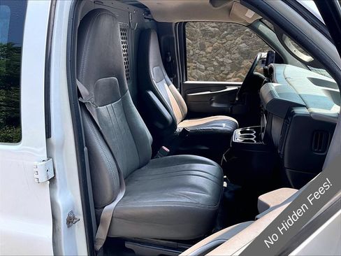 Used 2013 Chevrolet Express 2500 w/ Chrome Appearance Package RWD image 6