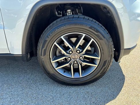 Used 2021 Jeep Grand Cherokee Limited AWD/4WD image 35