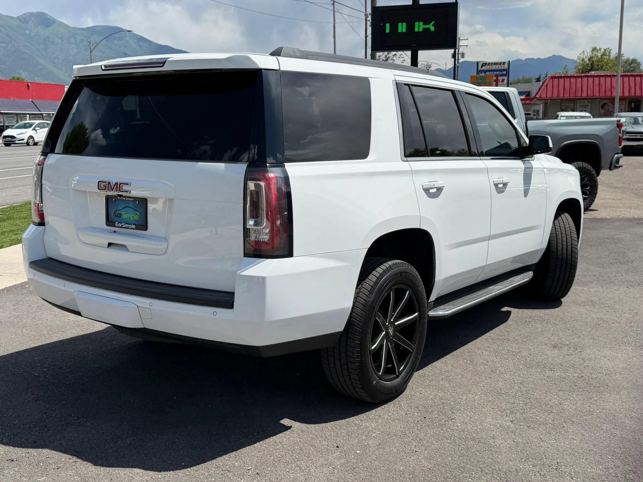 Used 2019 GMC Yukon SLT AWD/4WD image 16