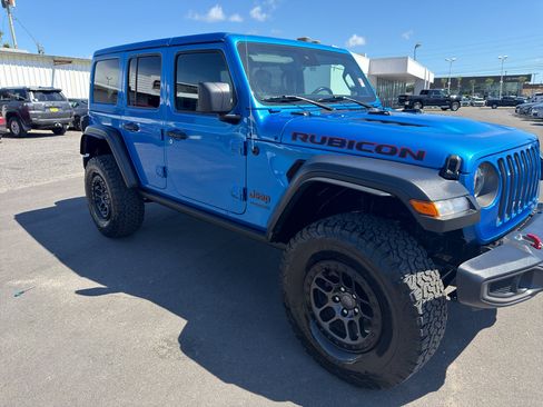 Used 2022 Jeep Wrangler Unlimited Rubicon w/ Xtreme Recon 35" Tire Package AWD/4WD image 6