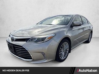 Used 2017 Toyota Avalon Limited FWD video 1
