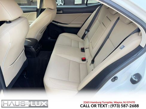Used 2020 Lexus IS 300 AWD w/ Premium Package image 9