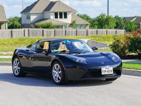 Used 2010 Tesla Roadster RWD image 13