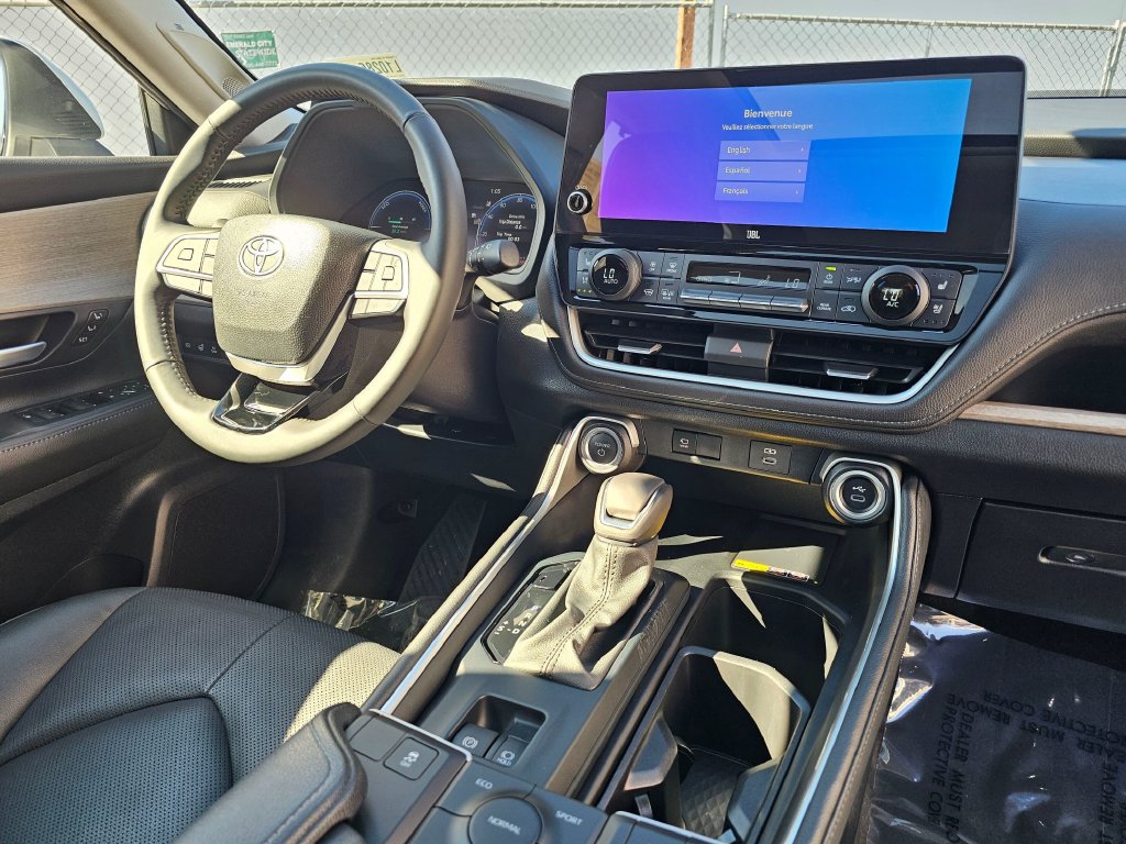 Used 2024 Toyota Grand Highlander AWD Hybrid image 11