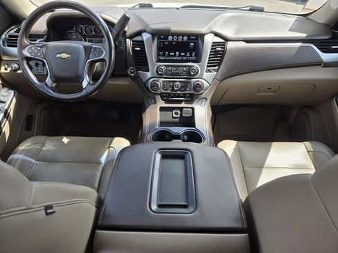 Used 2019 Chevrolet Tahoe LT w/ Luxury Package AWD/4WD image 2