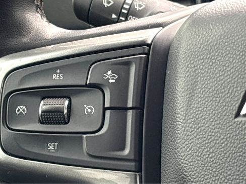 Used 2024 Chevrolet Silverado 2500 LT AWD/4WD image 7